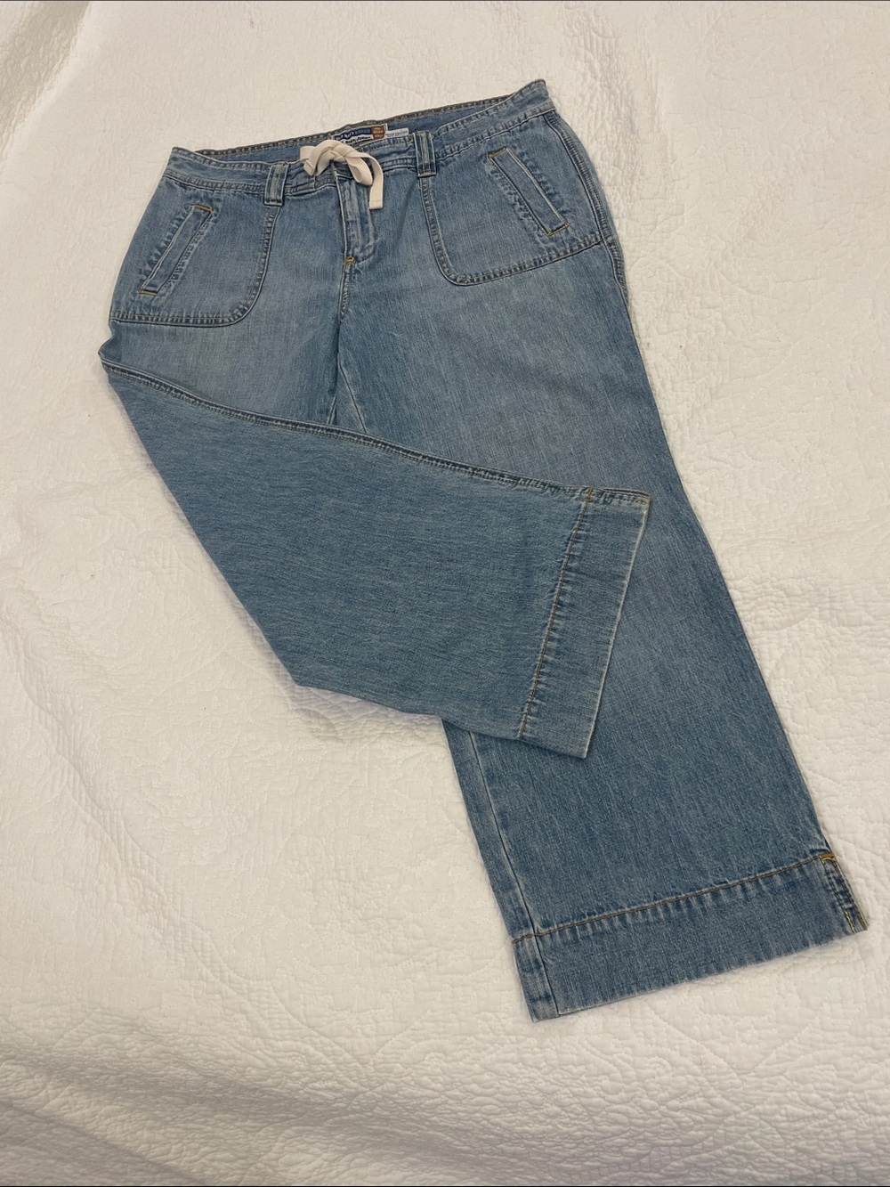 Y2K VTG Old Navy Light Blue Drawstring Denim Capris